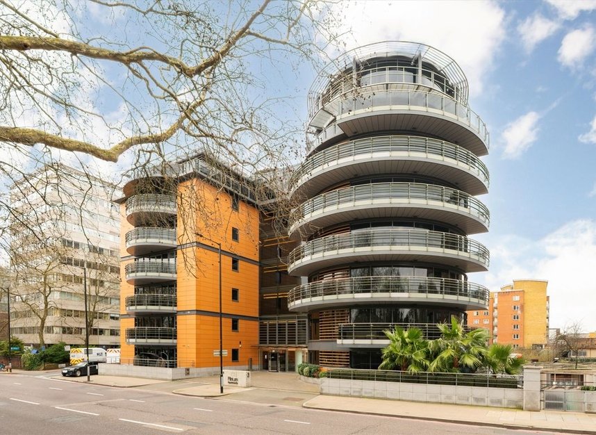Properties for sale in Park Road - NW8 7EA view1