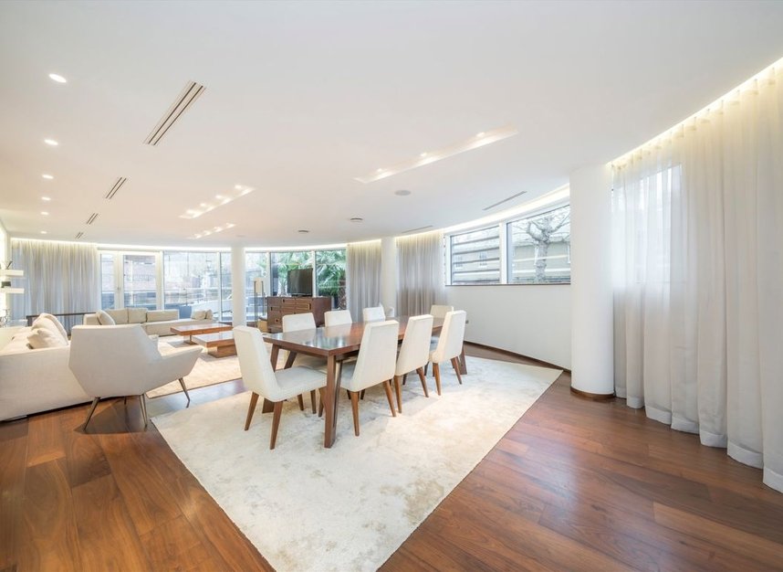 Properties for sale in Park Road - NW8 7EA view5