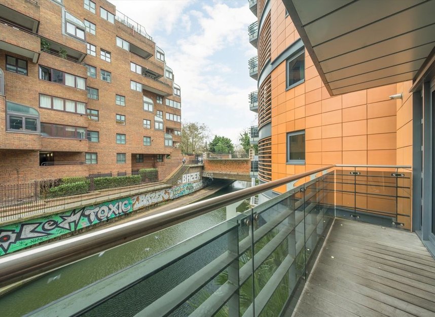 Properties for sale in Park Road - NW8 7EA view2
