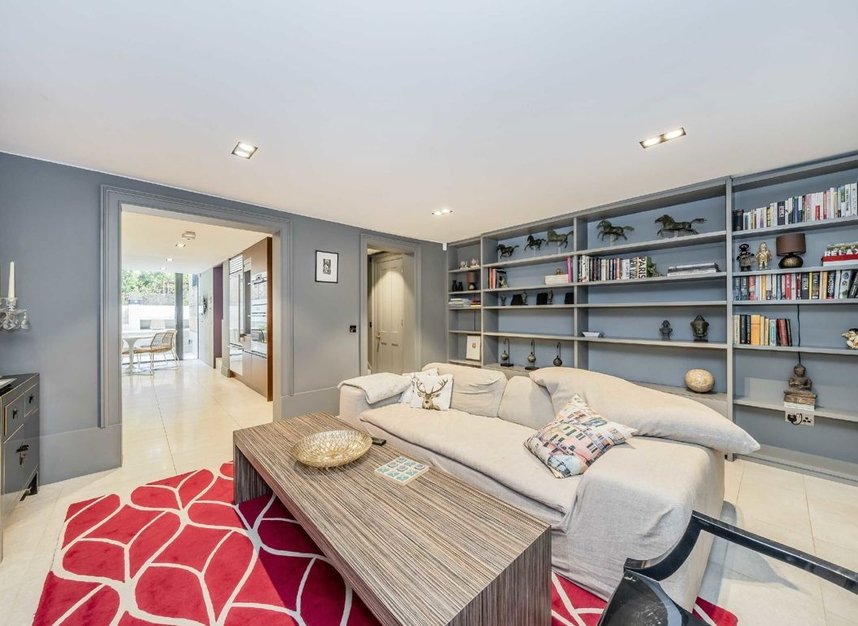 Properties for sale in Park Walk - SW10 0AJ view4