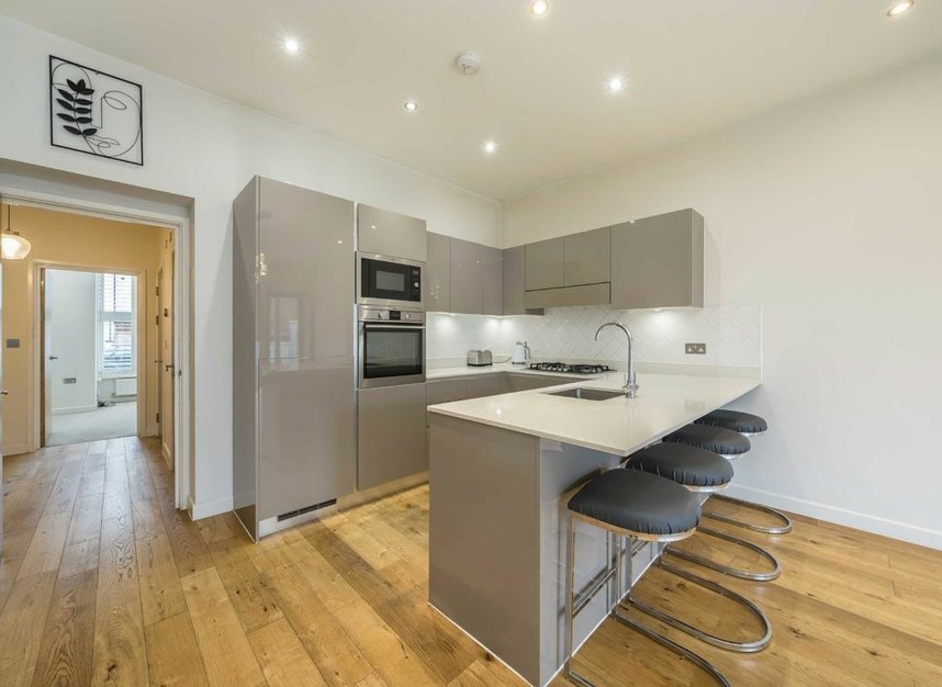 Properties sold in Parkhurst Road - N11 3EL view3