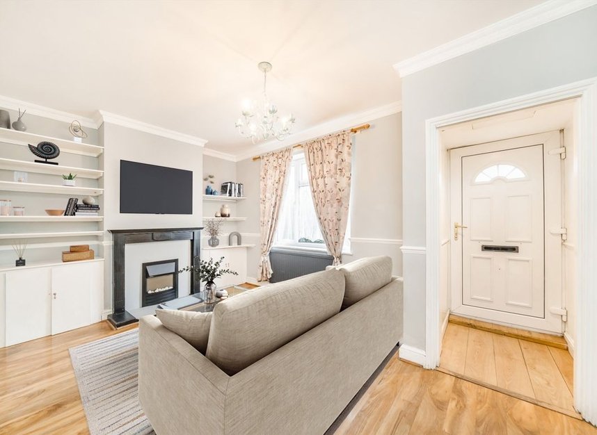 Properties for sale in Parkstead Road - SW15 5AP view2