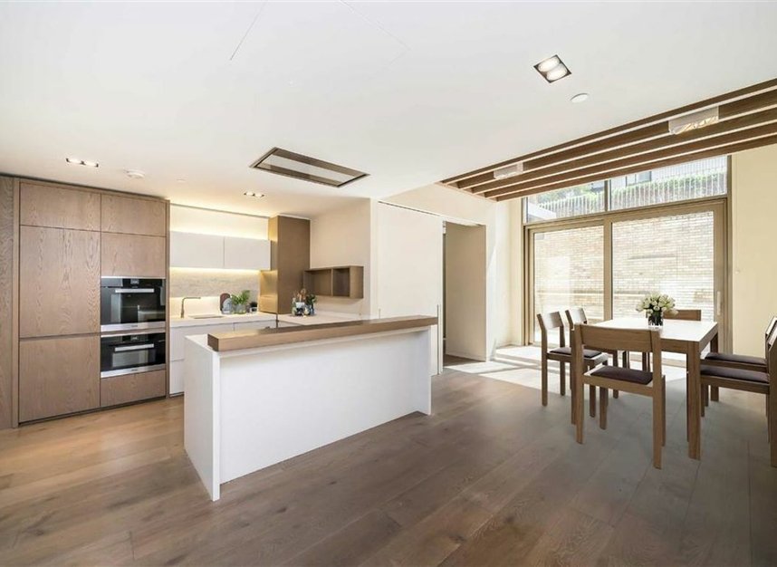 Properties for sale in Pearson Square - W1T 3BJ view3