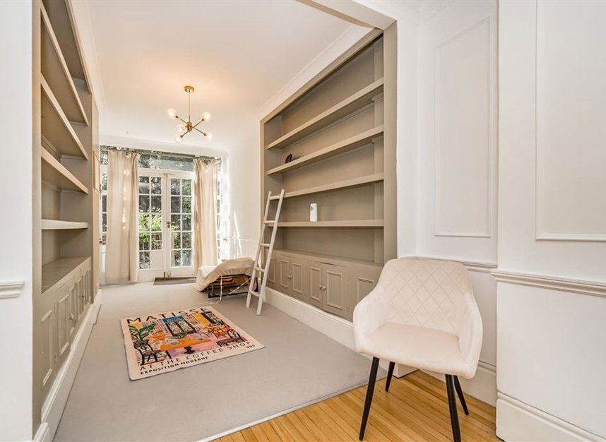 Properties for sale in Pelham Street - SW7 2NG view2