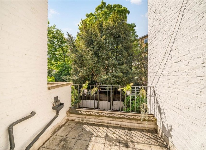 Properties for sale in Pelham Street - SW7 2NG view8