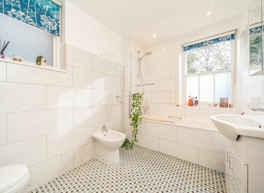 Properties for sale in Penn Road - N7 9RE view8