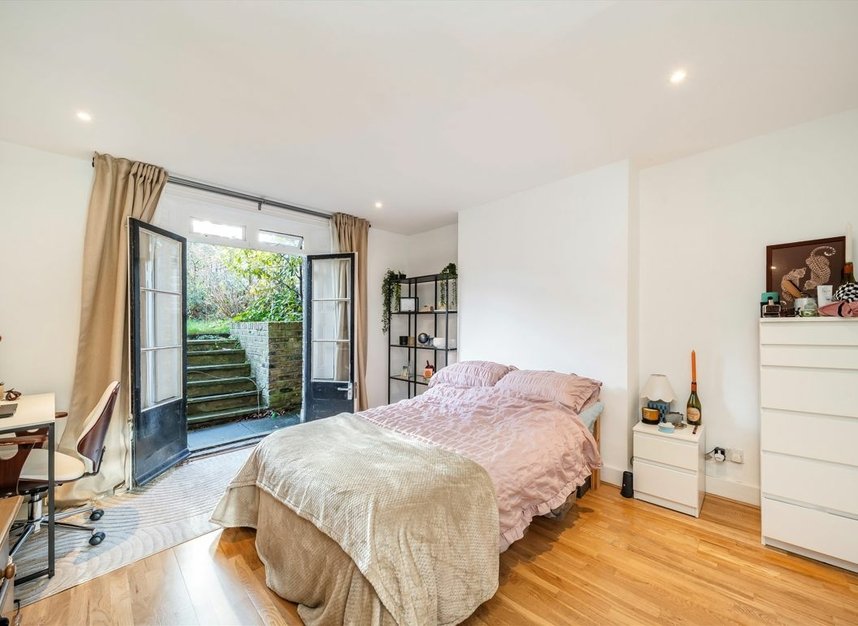 Properties for sale in Penn Road - N7 9RE view4