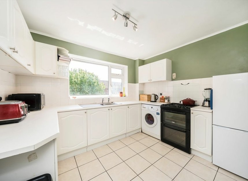 Properties sold in Percy Road - TW12 2JY view3