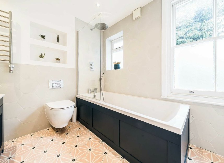 Properties for sale in Petersfield Road - W3 8NY view8