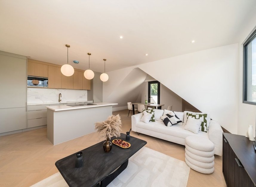 Properties for sale in Pitt Crescent - SW19 8HT view1