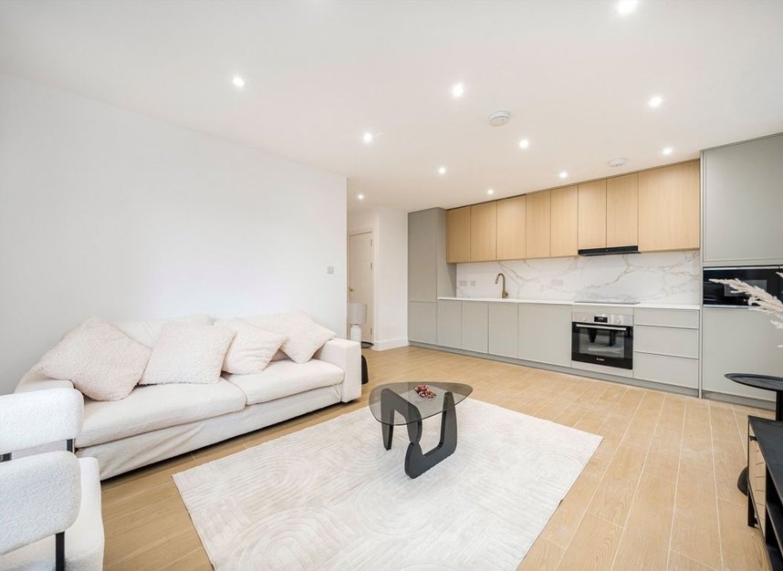Properties for sale in Pitt Crescent - SW19 8HT view8