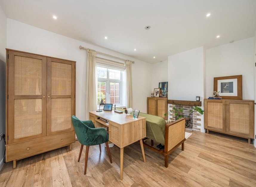 Properties for sale in Pleasance Road - SW15 5HR view4