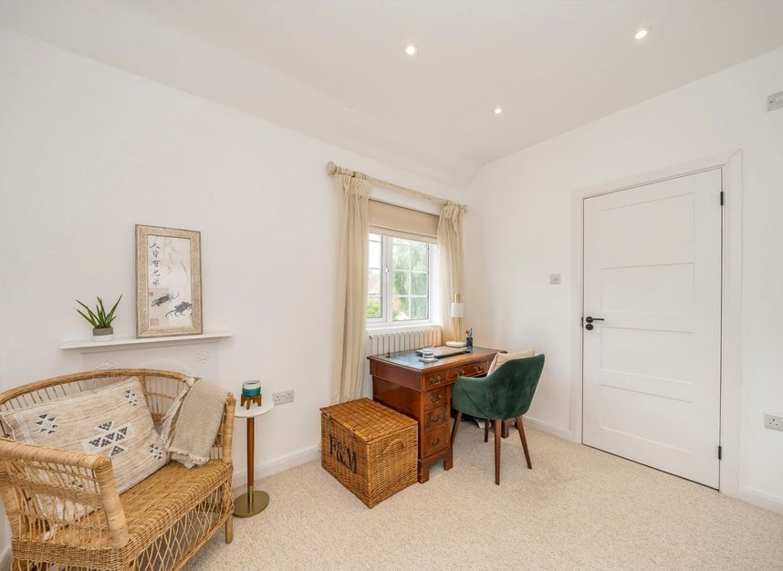 Properties for sale in Pleasance Road - SW15 5HR view7
