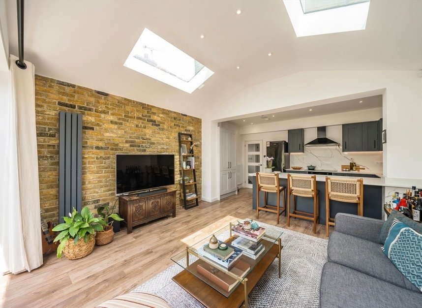 Properties for sale in Pleasance Road - SW15 5HR view3