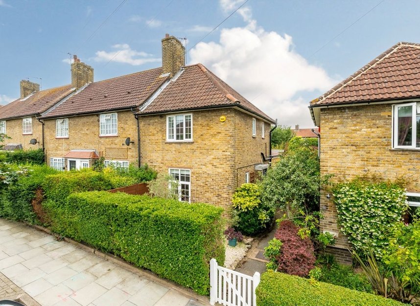 Properties for sale in Pleasance Road - SW15 5HR view9