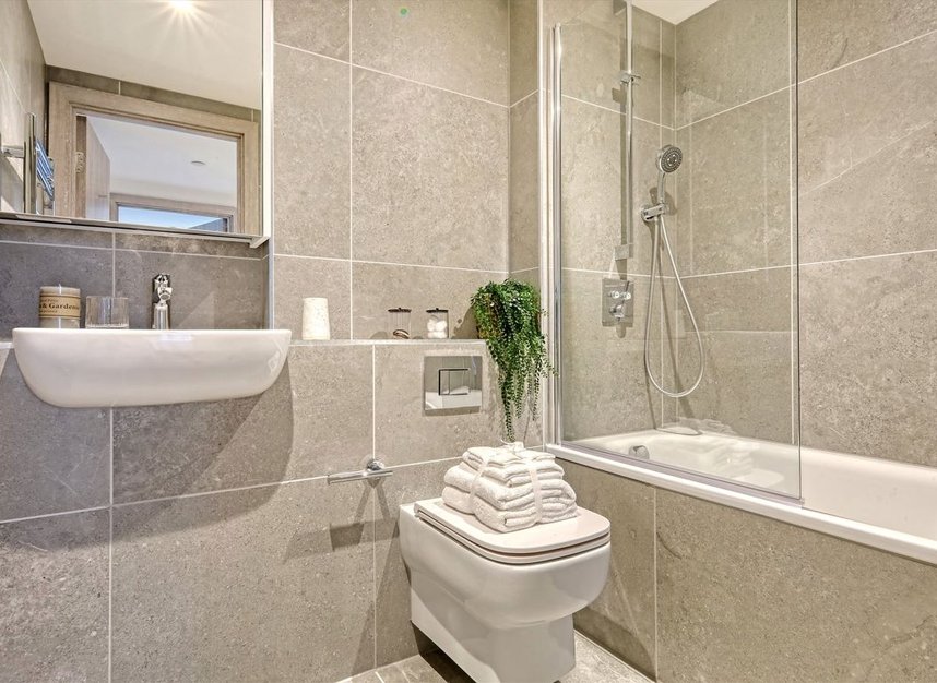 Properties for sale in Plough Road - SW11 2DE view10