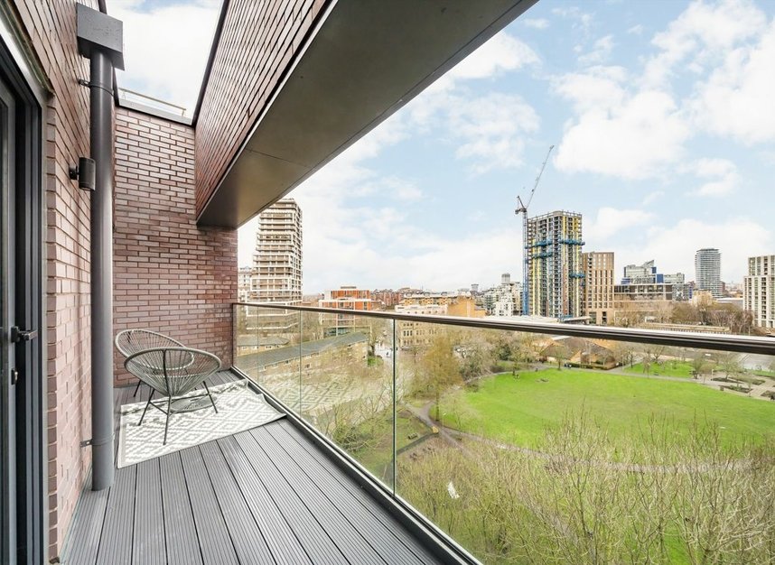 Properties for sale in Plough Road - SW11 2DE view2