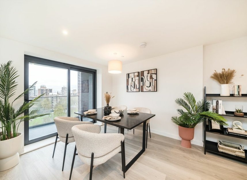 Properties for sale in Plough Road - SW11 2DE view5