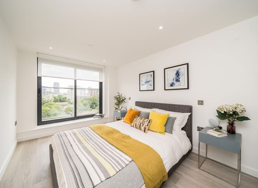 Properties for sale in Plough Road - SW11 2DE view4