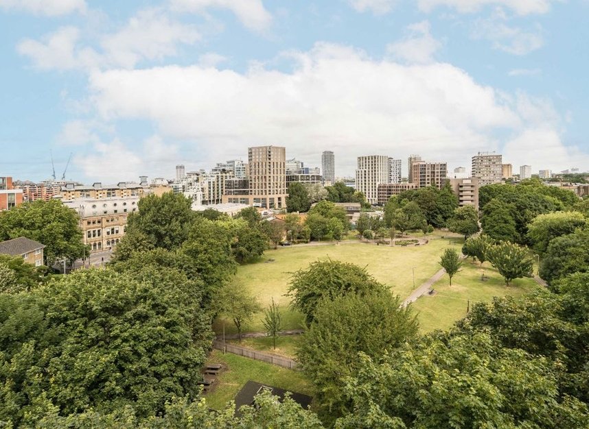 Properties for sale in Plough Road - SW11 2DE view8