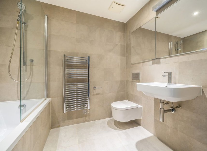 Properties for sale in Plough Road - SW11 2DE view5