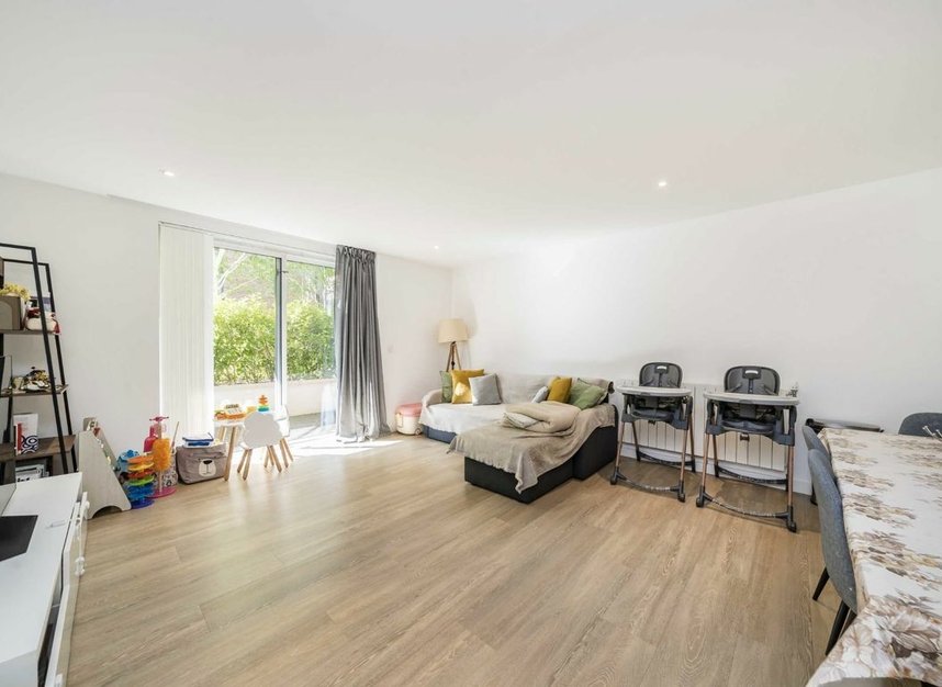 Properties sold in Plough Way - SE16 7FA view5