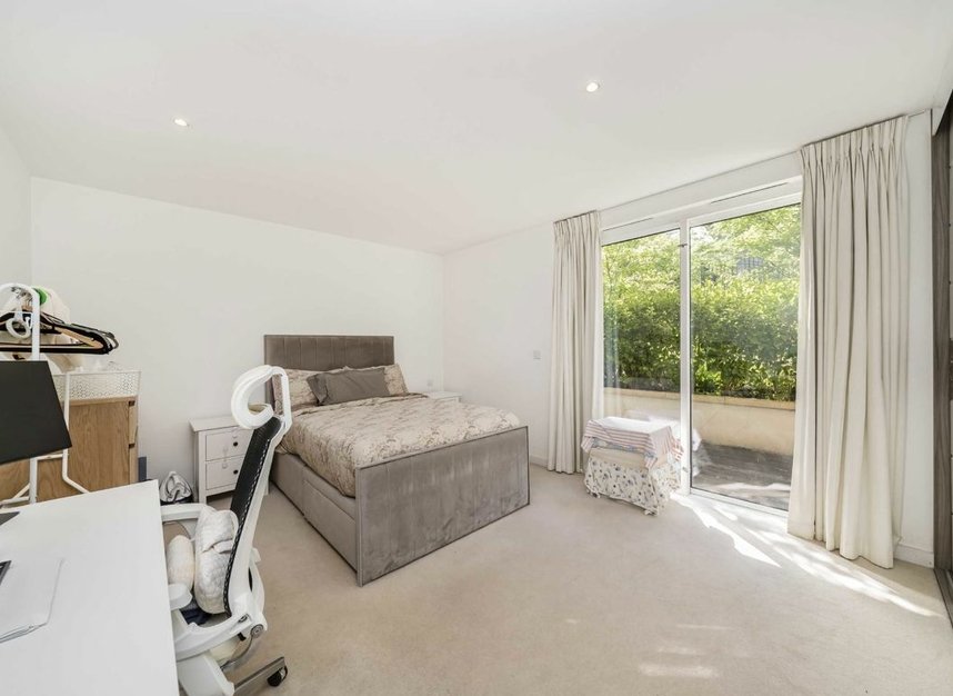 Properties sold in Plough Way - SE16 7FA view3