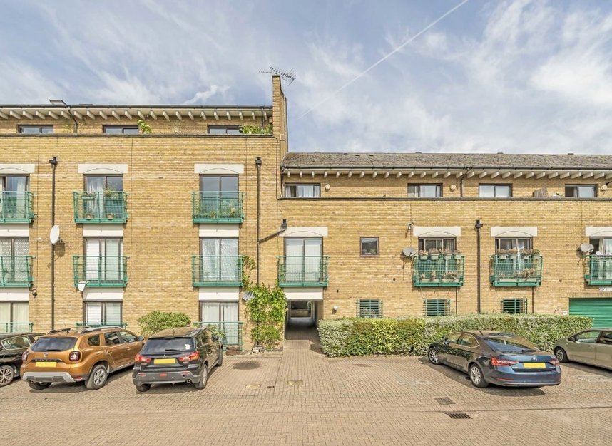 Properties for sale in Plover Way - SE16 7TT view6
