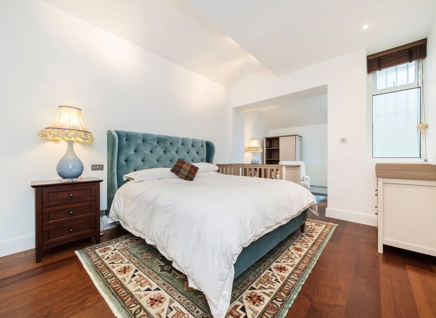 Properties for sale in Porchester Square - W2 6AW view5