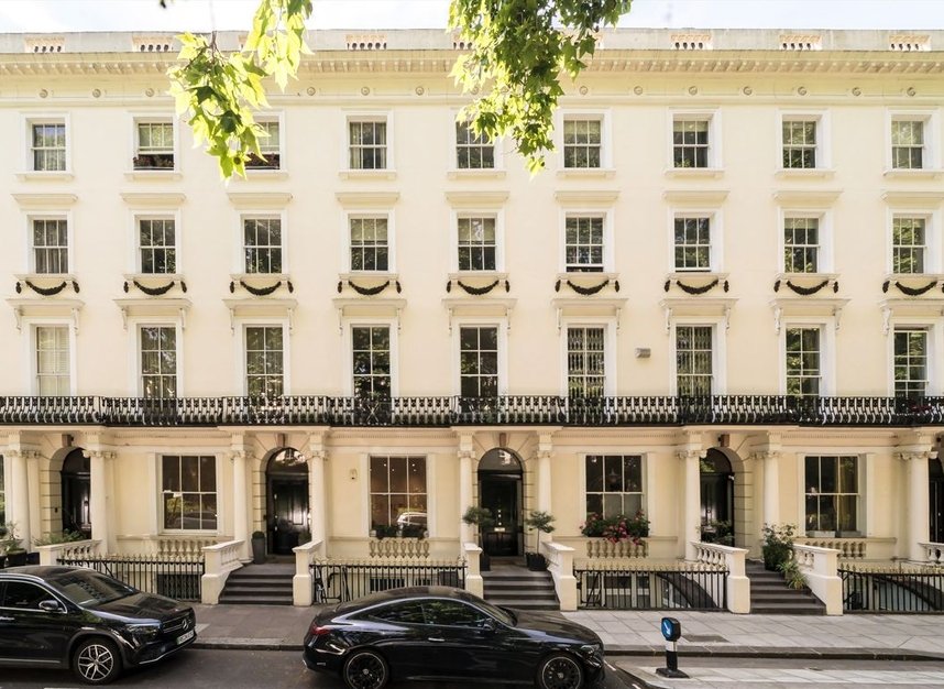 Properties for sale in Porchester Square - W2 6AW view1