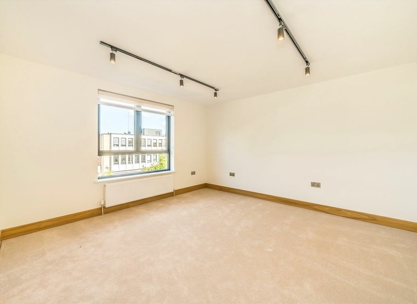 Properties for sale in Poulett Gardens - TW1 4QR view11