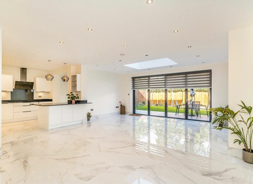 Properties for sale in Poulett Gardens - TW1 4QR view2