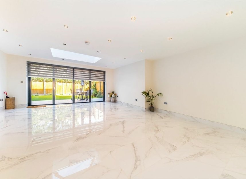 Properties for sale in Poulett Gardens - TW1 4QR view4