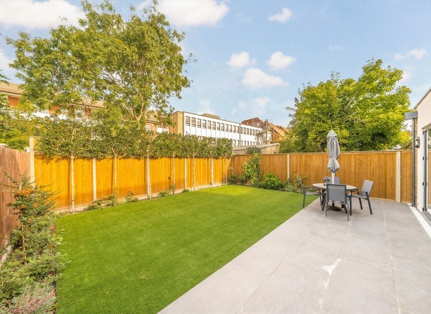 Properties for sale in Poulett Gardens - TW1 4QR view13