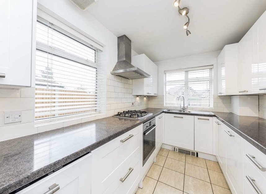 Properties for sale in Princes Avenue - W3 8LY view4