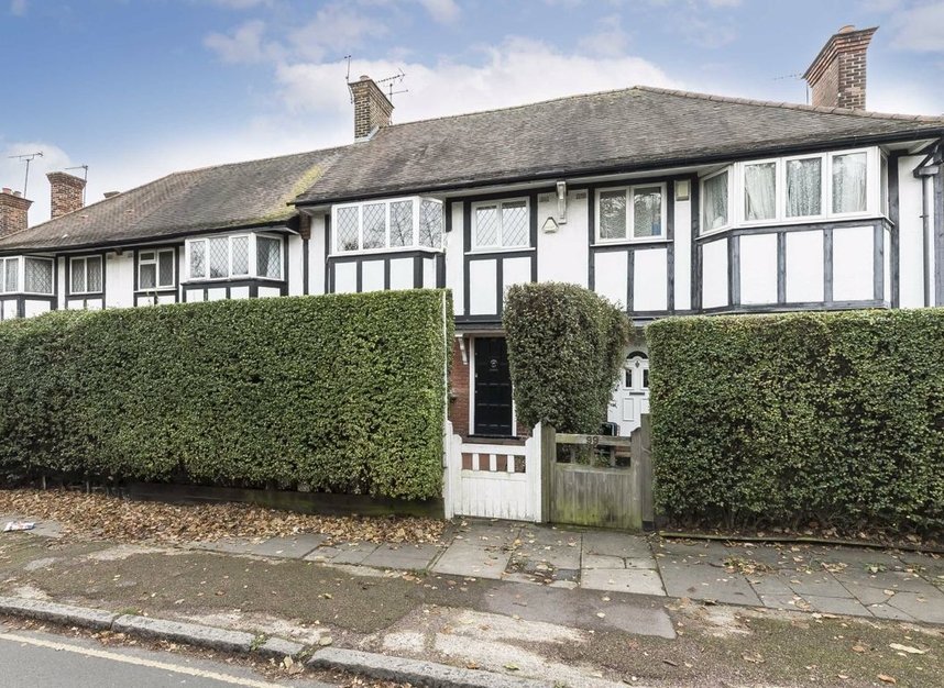 Properties for sale in Princes Avenue - W3 8LY view1