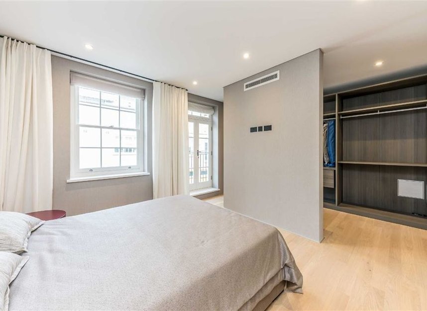 Properties for sale in Princes Gate Mews - SW7 2PS view13