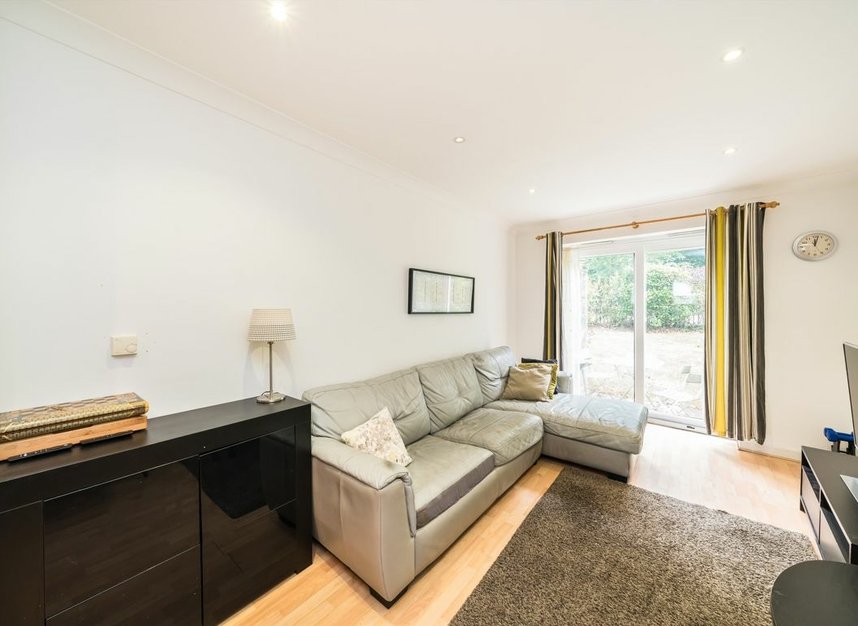 Properties sold in Princes Way - SW19 6HT view2