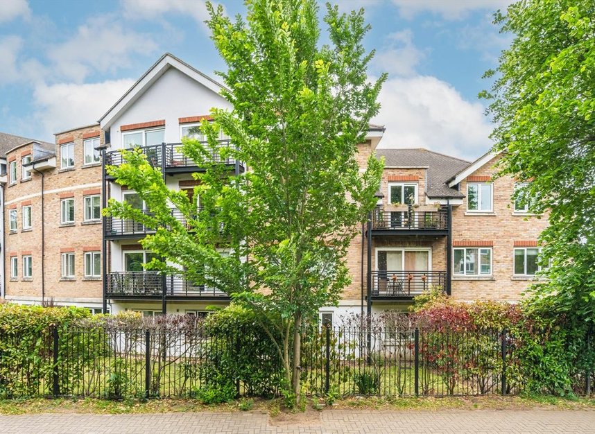 Properties sold in Princes Way - SW19 6HT view1