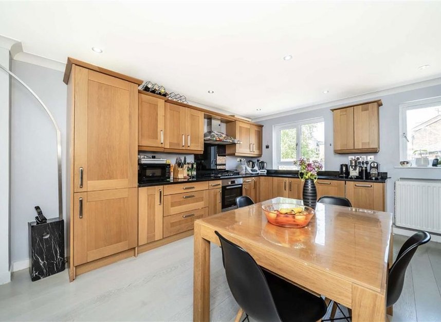 Properties for sale in Prospect Place - E1W 3TJ view4