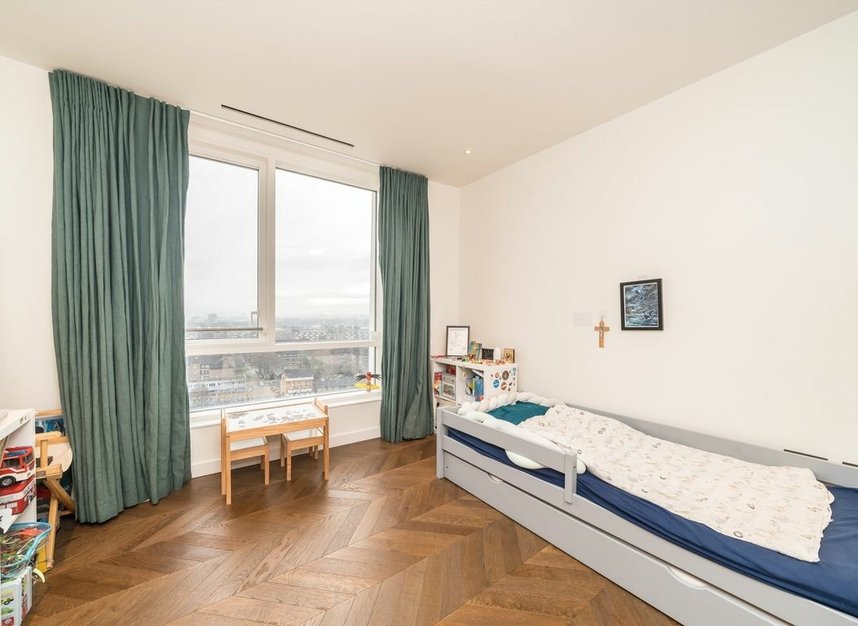 Properties for sale in Prospect Way - SW11 8DJ view8