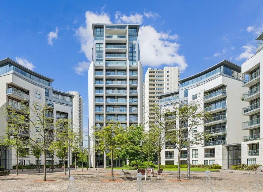 Properties for sale in Pump House Crescent - TW8 0FZ view1