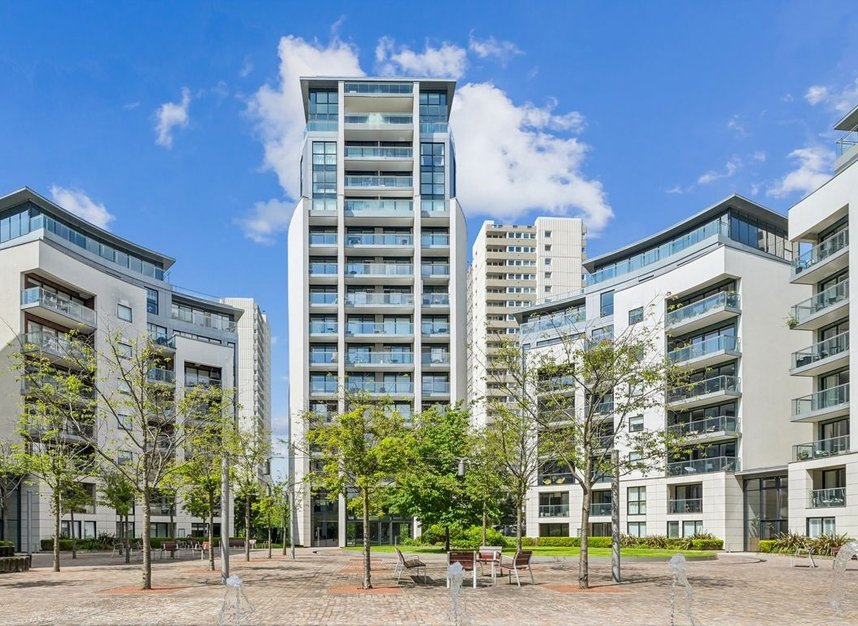 Properties for sale in Pump House Crescent - TW8 0FZ view1
