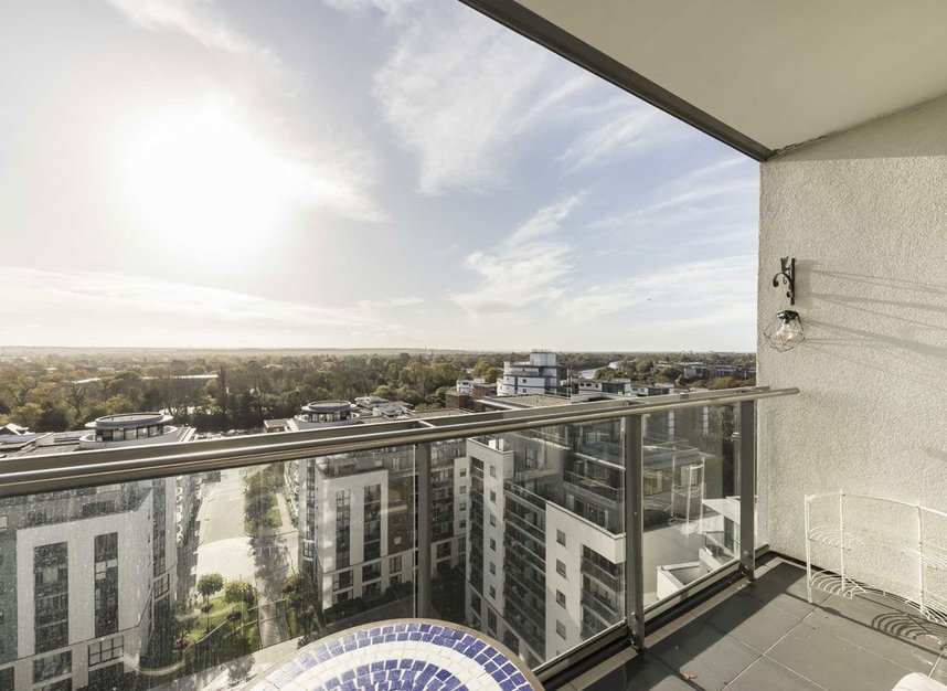 Properties for sale in Pump House Crescent - TW8 0FZ view4
