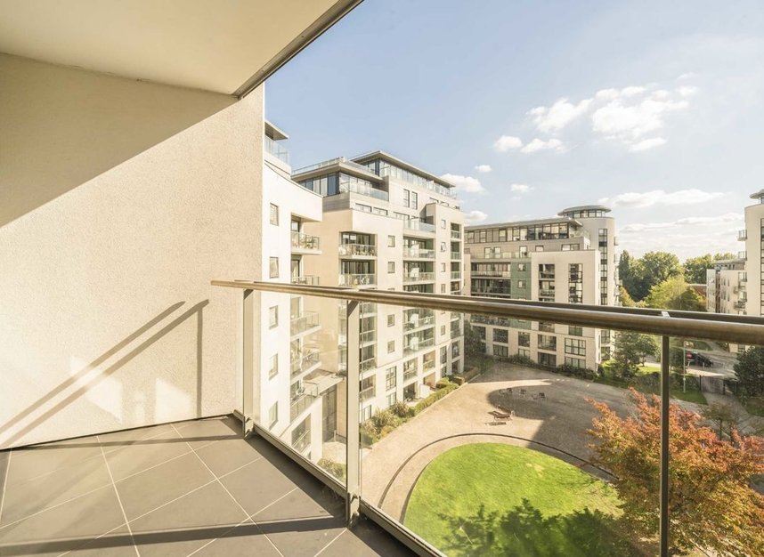 Properties for sale in Pump House Crescent - TW8 0FZ view6