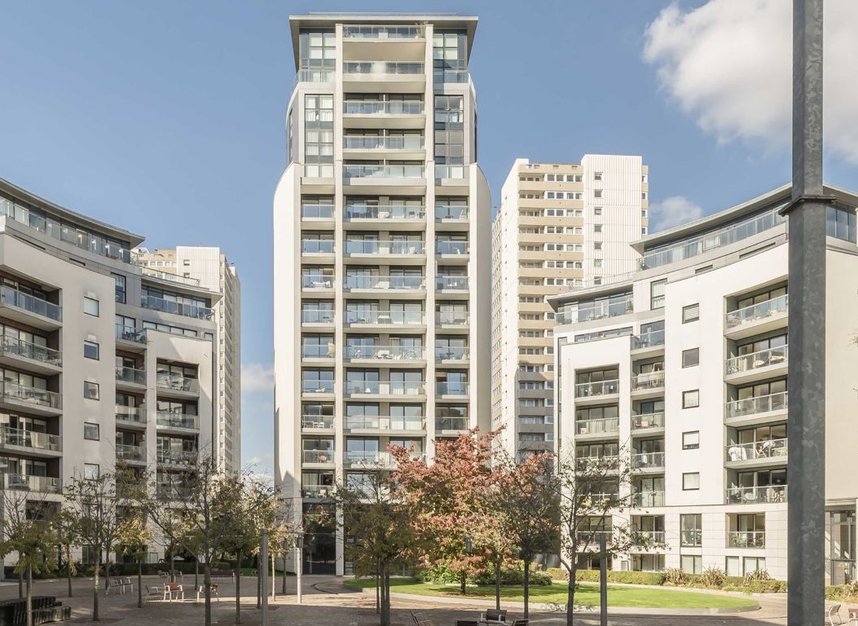 Properties for sale in Pump House Crescent - TW8 0FZ view1