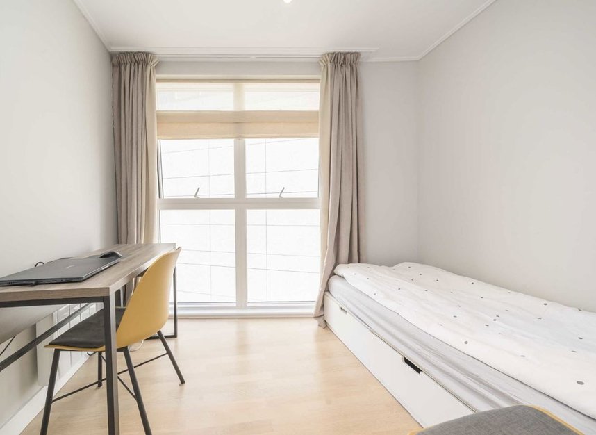 Properties for sale in Pump House Crescent - TW8 0FZ view5