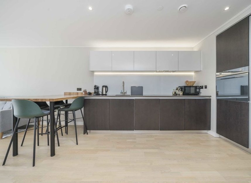 Properties for sale in Pump House Crescent - TW8 0FZ view3