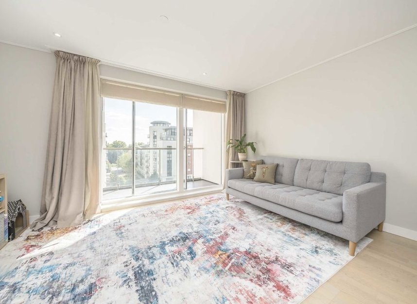 Properties for sale in Pump House Crescent - TW8 0FZ view2