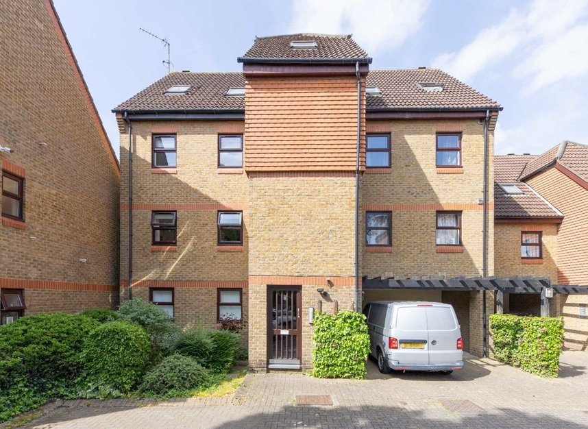 Flat for sale in Pursewardens Close, London, W13 (Ref 201215) Dexters